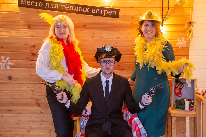 Новогоднее украшение зала для корпоратива в Рязани