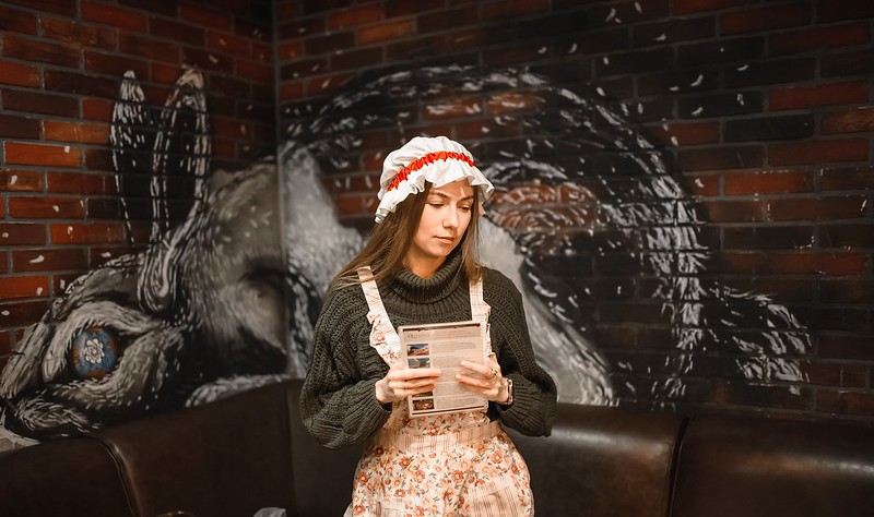 Выездные квесты на Международный женский день: организаторы проводят игру в школе Ryazan