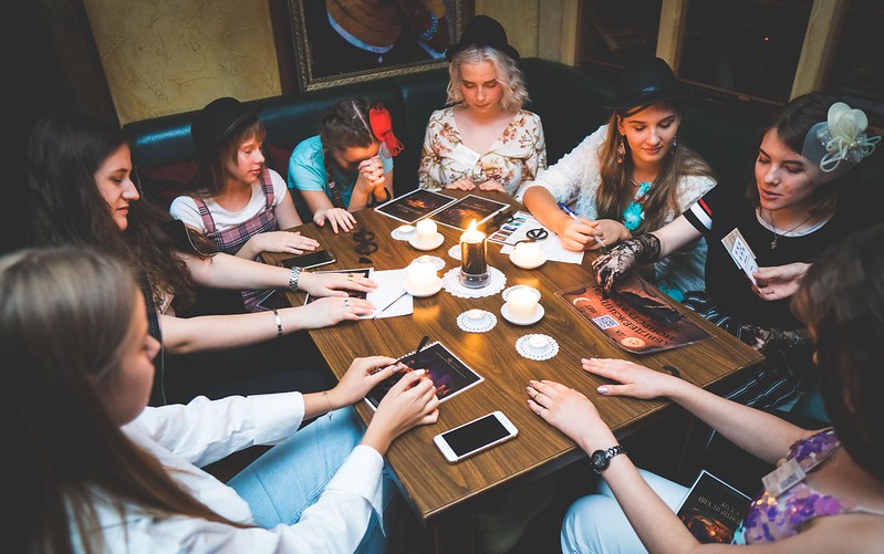 Хэллоуинская вечеринка с мистической атмосферой в Ryazan