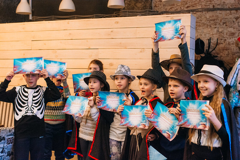 Как отметить Новый год классом — идеи для младших школьников в Рязани