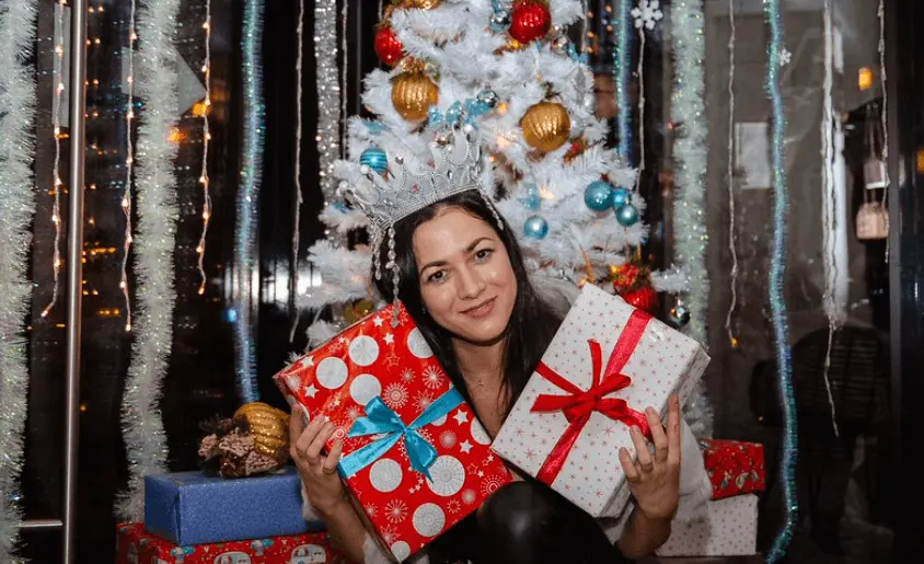 Гайд по идеальному Новому году 2026 с друзьями в Рязани: от квартиры и коттеджа — до квеста и ночного города